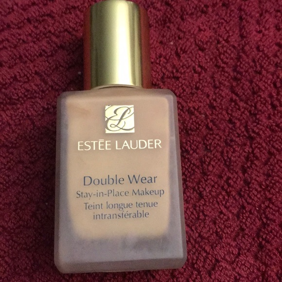 Estee Lauder Other - Sand. Estée Lauder Foundation